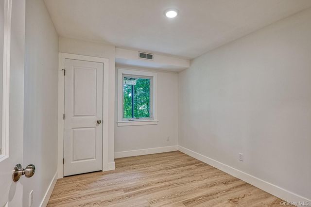 306 Clinton Avenue 2, Dobbs Ferry, NY 10522