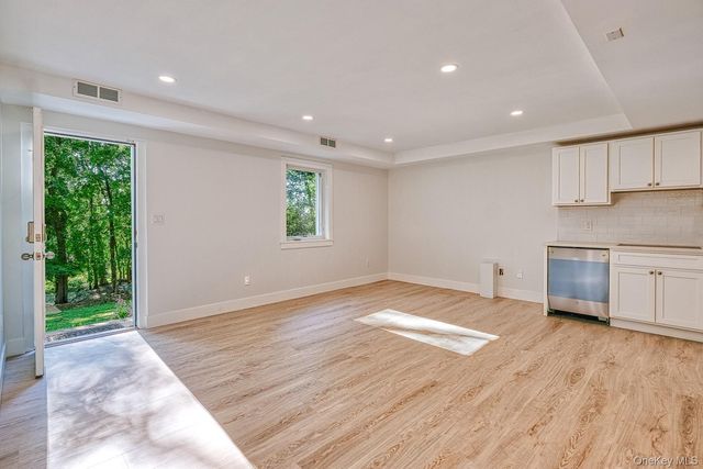 306 Clinton Avenue 2, Dobbs Ferry, NY 10522