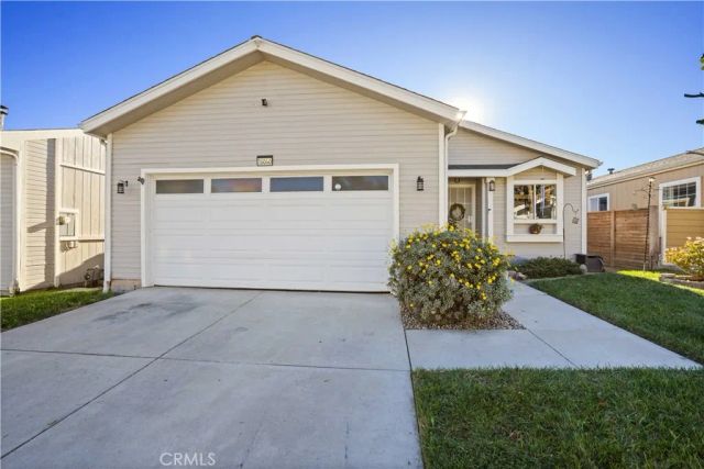 20060 Shadow Island Dr, Canyon Country, CA 91351