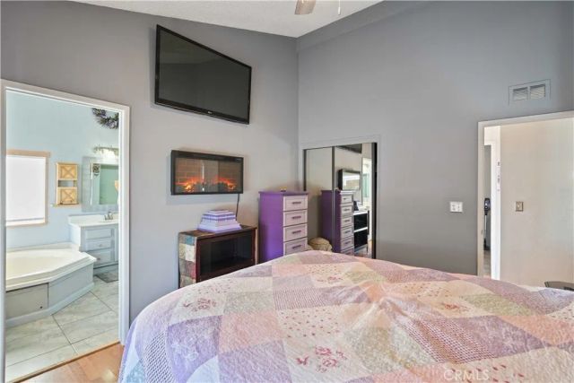 20060 Shadow Island Dr, Canyon Country, CA 91351