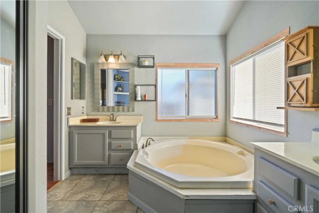 20060 Shadow Island Dr, Canyon Country, CA 91351