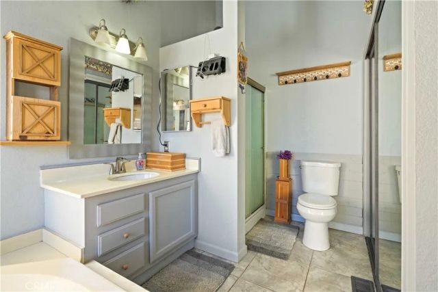 20060 Shadow Island Dr, Canyon Country, CA 91351