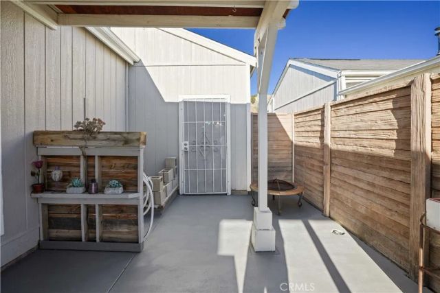 20060 Shadow Island Dr, Canyon Country, CA 91351