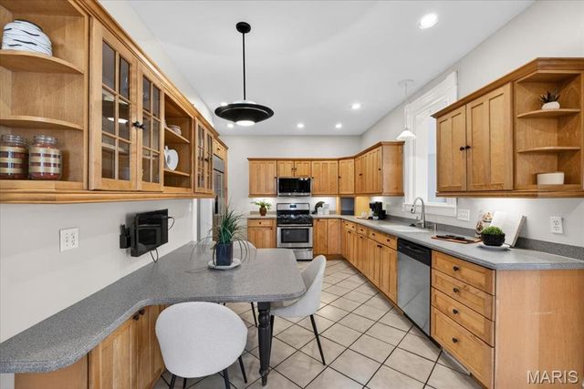 7501 S Suffolk Avenue, St Louis, MO 63119