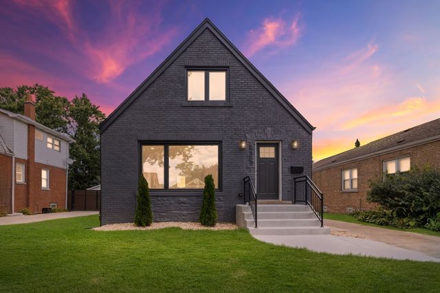 10009 S Spaulding Avenue, Evergreen Park, IL 60805