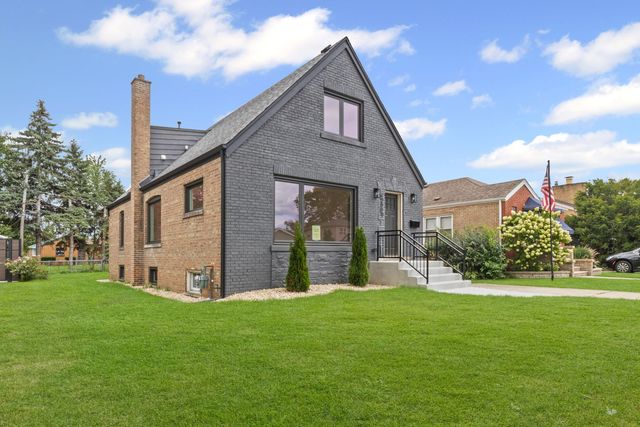 10009 S Spaulding Avenue, Evergreen Park, IL 60805