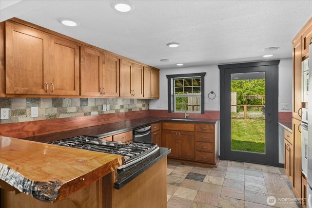 30722 223rd Avenue NE, Arlington, WA 98223