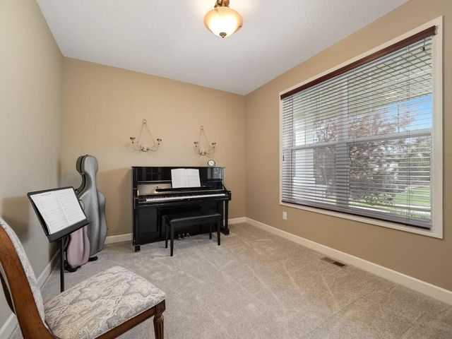 6035 Quantico Lane N, Plymouth, MN 55446