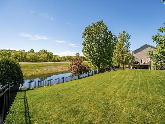 6035 Quantico Lane N, Plymouth, MN 55446