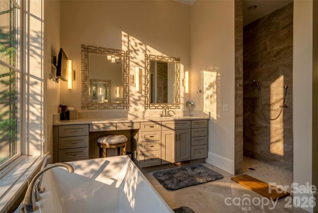 11 Beadle Lane, Asheville, NC 28803