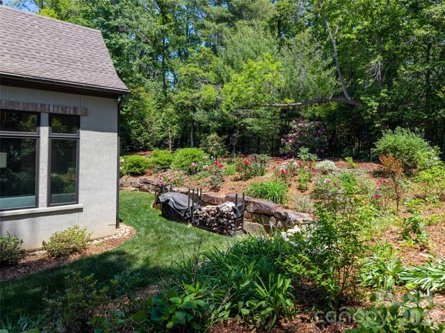 11 Beadle Lane, Asheville, NC 28803