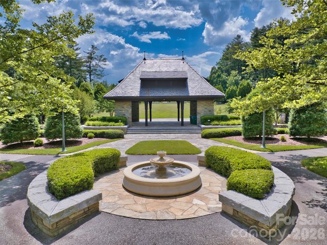 11 Beadle Lane, Asheville, NC 28803