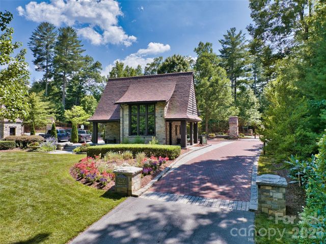 11 Beadle Lane, Asheville, NC 28803