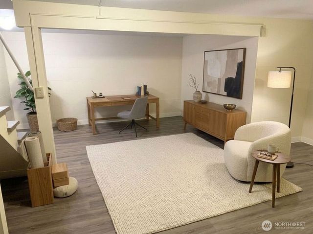 5208 Sand Point Way NE, Seattle, WA 98105