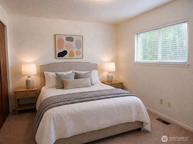 5208 Sand Point Way NE, Seattle, WA 98105
