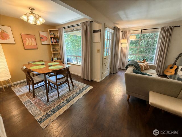 5208 Sand Point Way NE, Seattle, WA 98105