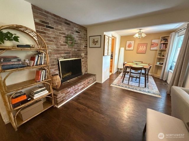 5208 Sand Point Way NE, Seattle, WA 98105