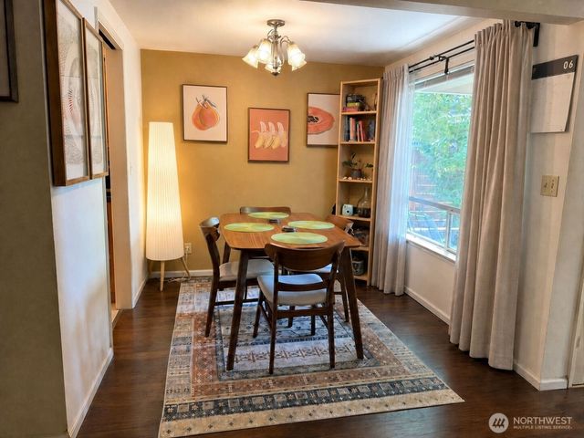 5208 Sand Point Way NE, Seattle, WA 98105