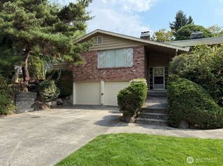 5208 Sand Point Way NE, Seattle, WA 98105