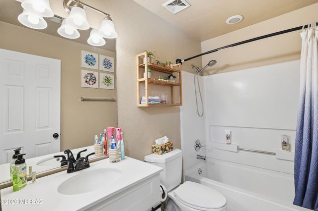 13726 E Shadow Pines Lane, Vail, AZ 85641