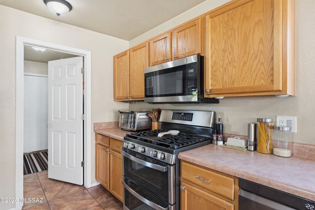 13726 E Shadow Pines Lane, Vail, AZ 85641