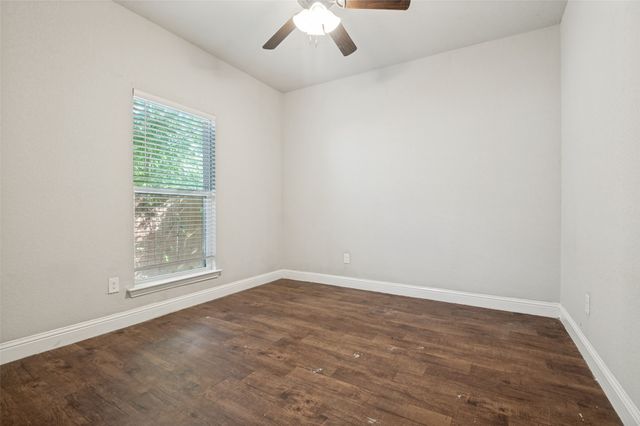 207 Ennis Street, Waxahachie, TX 75165