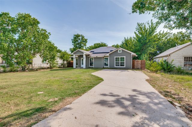 207 Ennis Street, Waxahachie, TX 75165