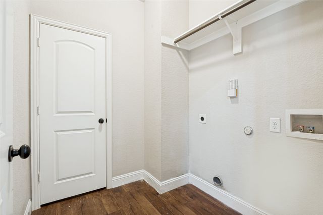 207 Ennis Street, Waxahachie, TX 75165