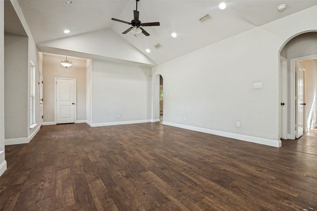 207 Ennis Street, Waxahachie, TX 75165