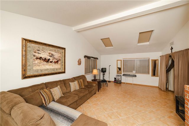 3592 W Agua Fria Drive, Golden Valley, AZ 86413