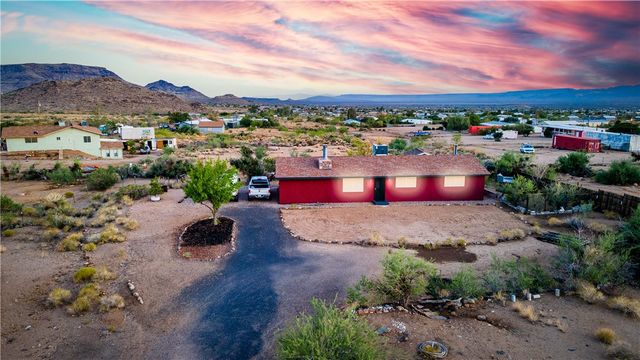 3592 W Agua Fria Drive, Golden Valley, AZ 86413