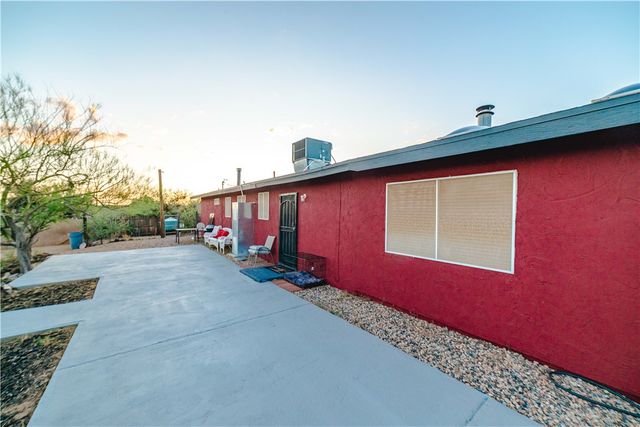3592 W Agua Fria Drive, Golden Valley, AZ 86413