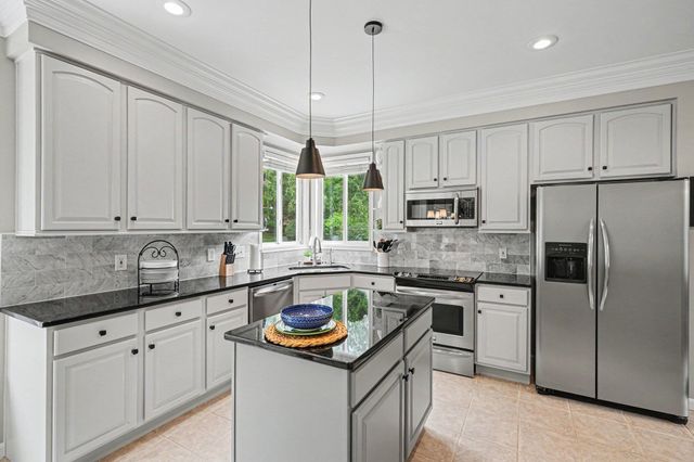 1616 Grandview Drive, Hebron, KY 41048