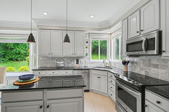 1616 Grandview Drive, Hebron, KY 41048