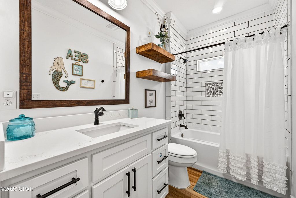 Image 23 of property listing at 32 Gulf Loop, Panama City Beach, FL 32408