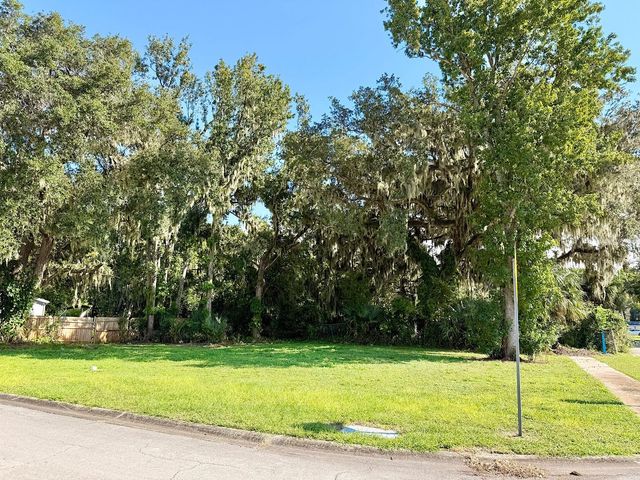 1099 YAUPON STREET, Daytona Beach, FL 32117