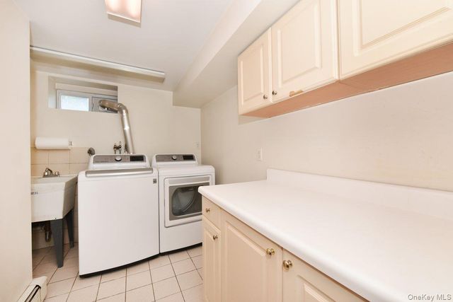 112 Cambridge Avenue, Stewart Manor, NY 11530