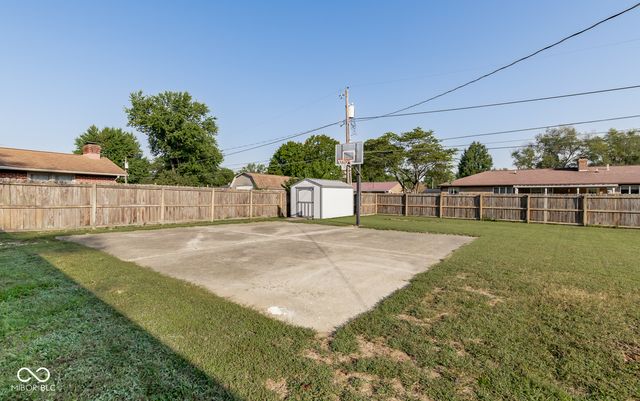 1448 Robin Hood Drive, Seymour, IN 47274