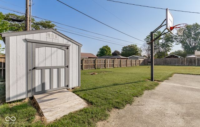 1448 Robin Hood Drive, Seymour, IN 47274