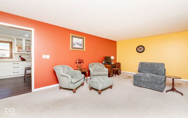 1448 Robin Hood Drive, Seymour, IN 47274