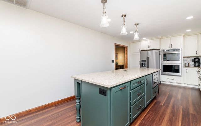 1448 Robin Hood Drive, Seymour, IN 47274