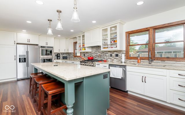 1448 Robin Hood Drive, Seymour, IN 47274