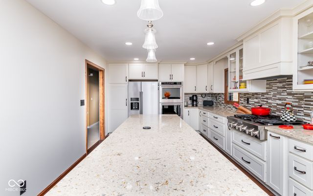 1448 Robin Hood Drive, Seymour, IN 47274