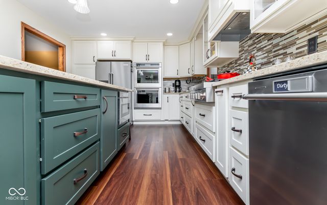 1448 Robin Hood Drive, Seymour, IN 47274