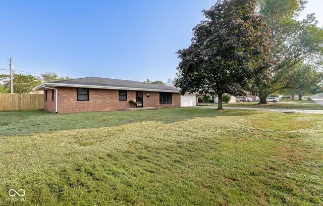1448 Robin Hood Drive, Seymour, IN 47274
