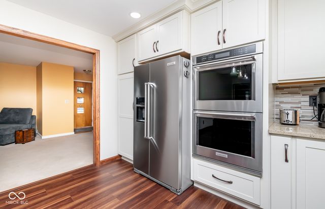 1448 Robin Hood Drive, Seymour, IN 47274