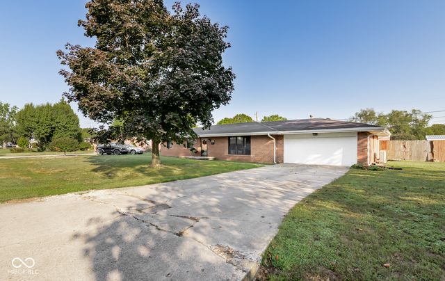 1448 Robin Hood Drive, Seymour, IN 47274