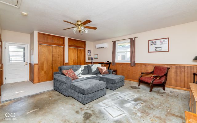 1448 Robin Hood Drive, Seymour, IN 47274