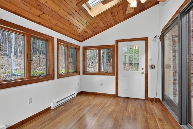 565 Langen Rd, Lancaster, MA 01523