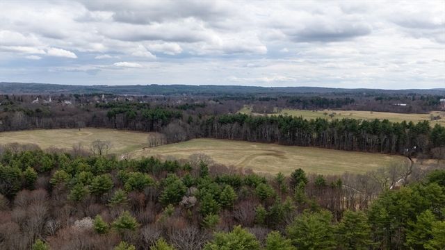 565 Langen Rd, Lancaster, MA 01523